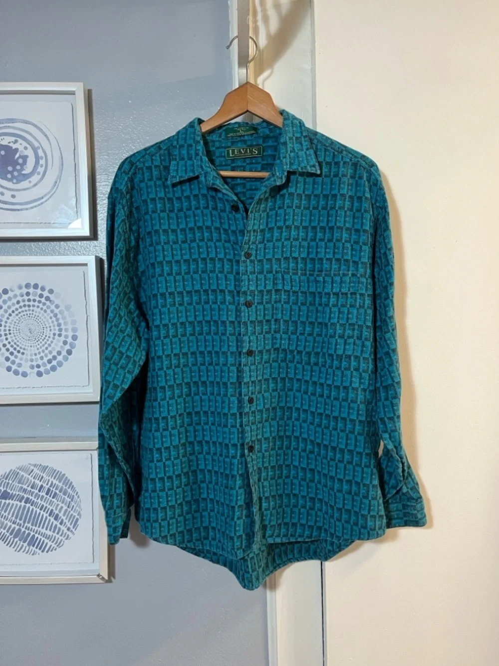 Vintage 90s Retro Levi's Teal Patterned Long-Sleeve Button Down Shirt Size L